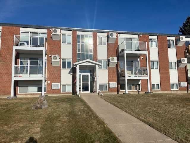 Recently sold home in Northwest Crescent Heights