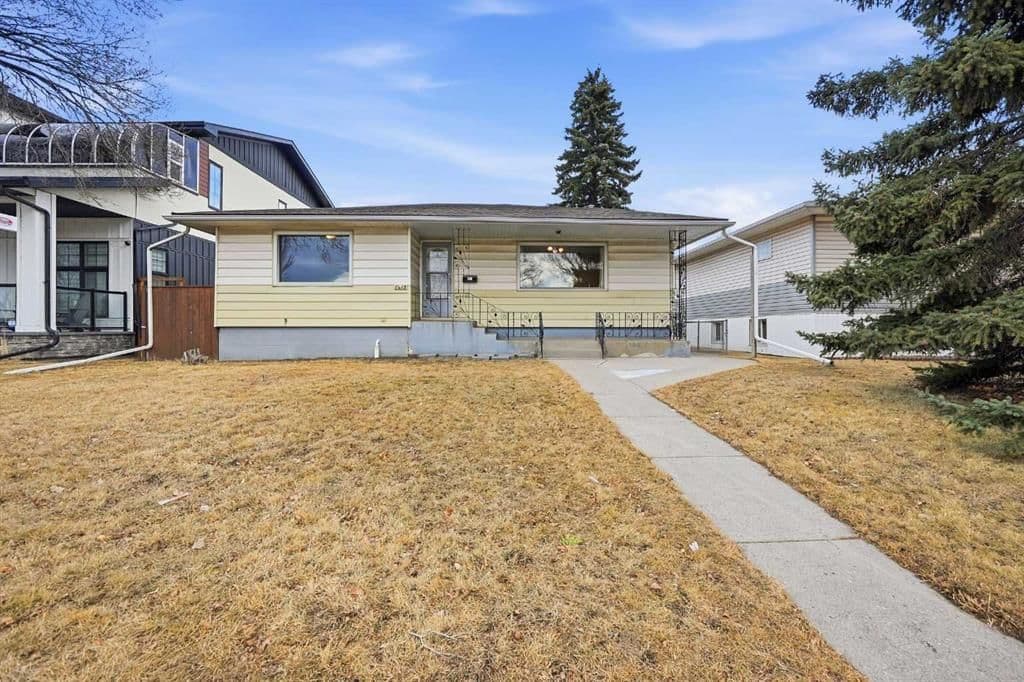 Recently sold home in Renfrew