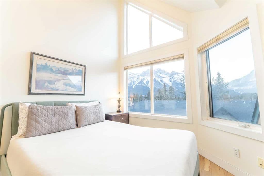 Recently sold home in Bow Valley Trail