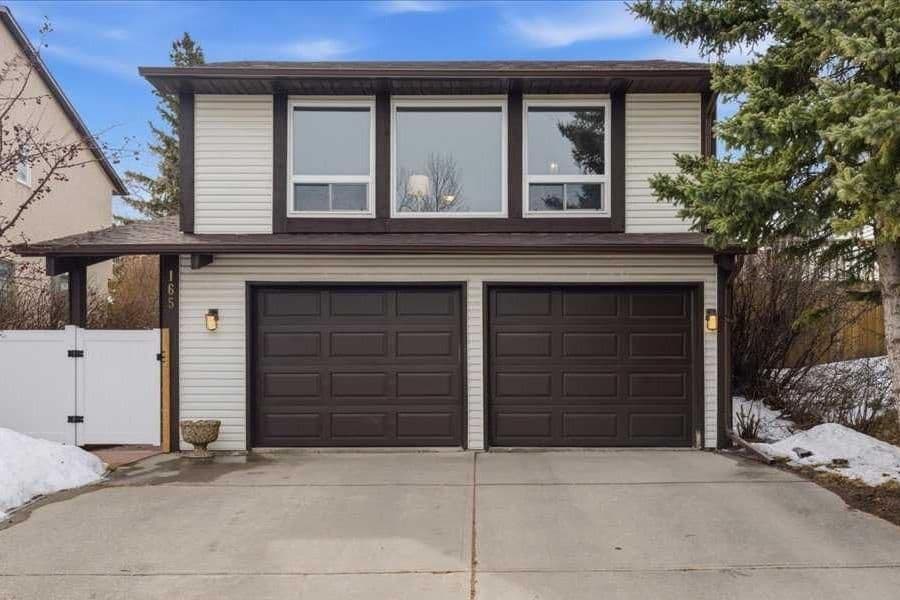 Recently sold home in MacEwan Glen