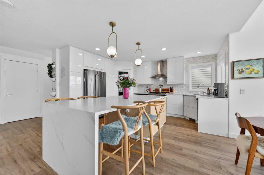 Recently sold home in Springbank Hill