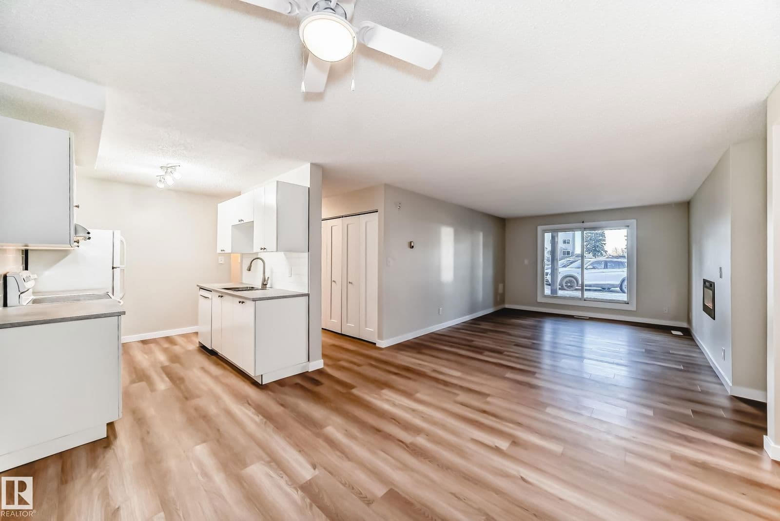 Recently sold home in Ormsby Place