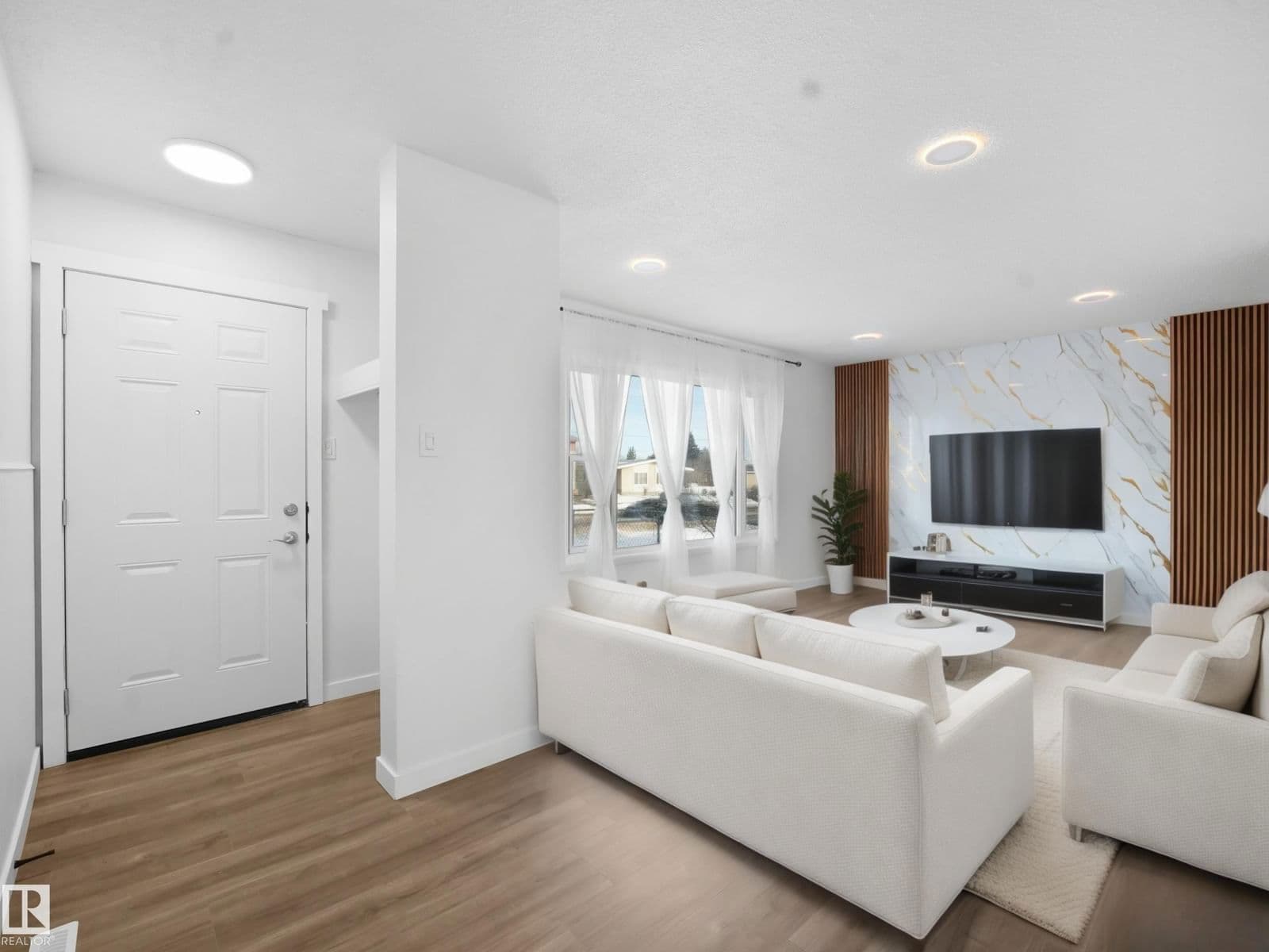 Recently sold home in Lauderdale