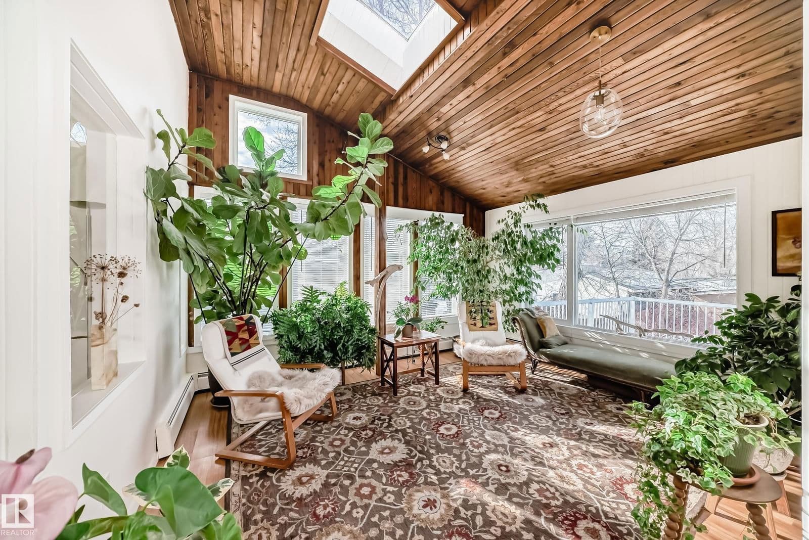 Recently sold home in West Jasper Place