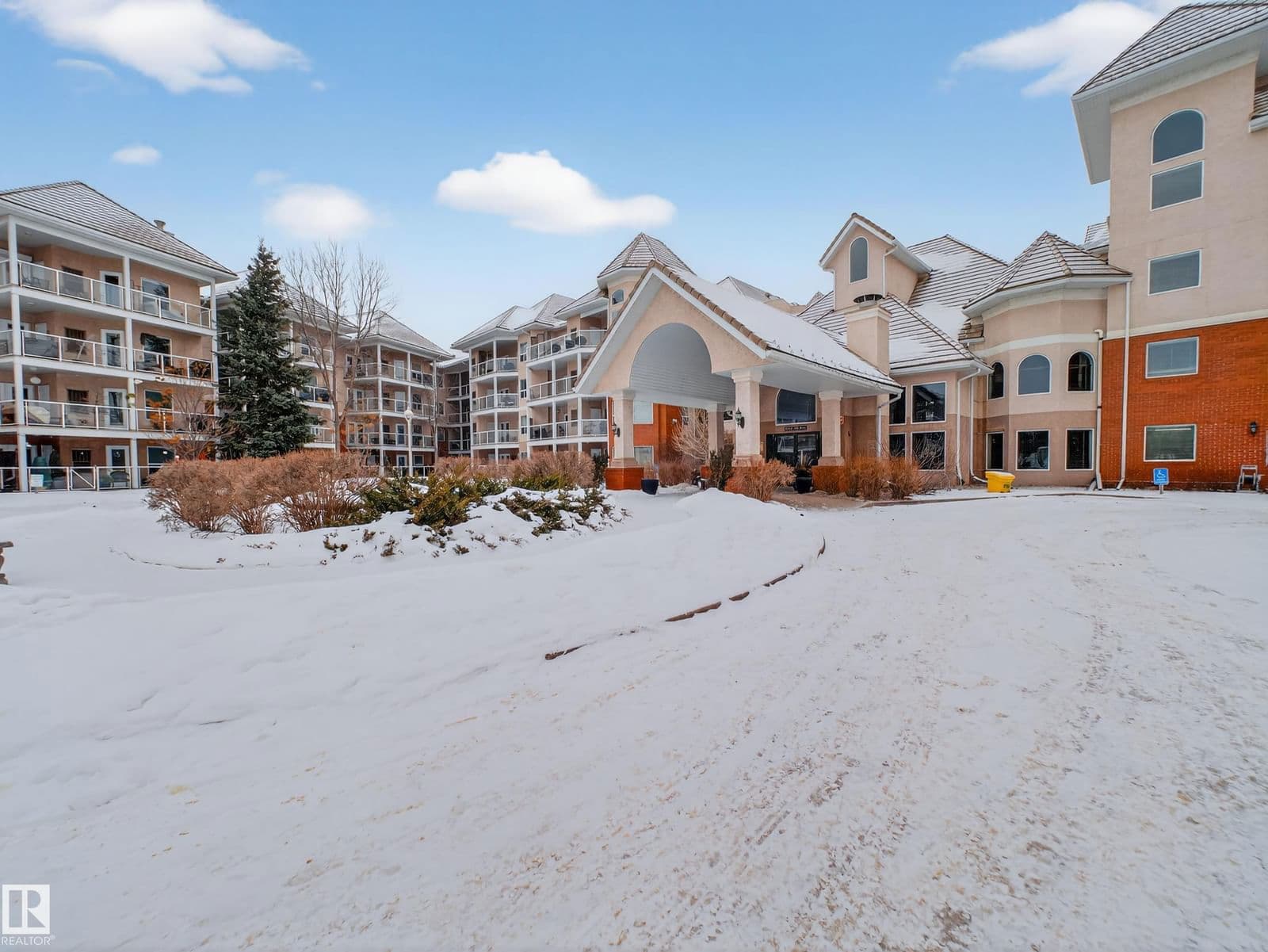 Recently sold home in Riverdale