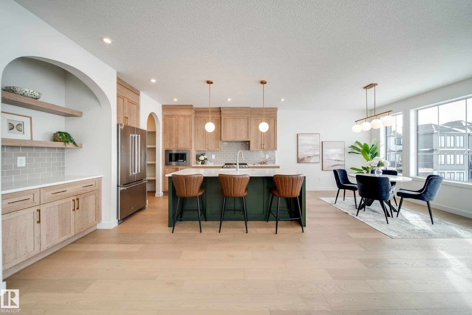 Recently sold home in Chérot