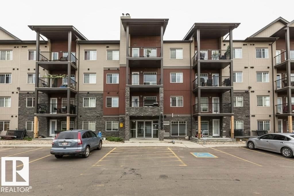 Recently sold home in Eaux Claires