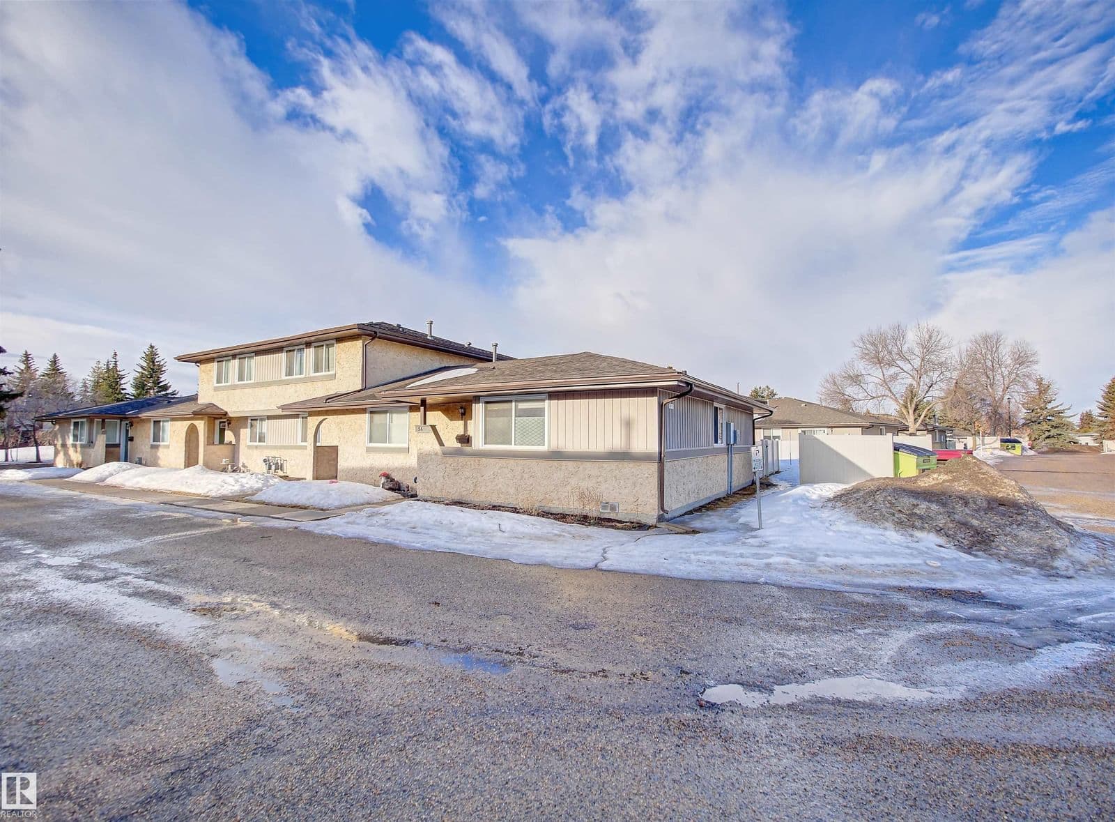 Recently sold home in Pineview Fort Sask.